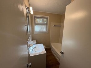 2704 Shacklett Dr in Nashville, TN - Building Photo - Building Photo