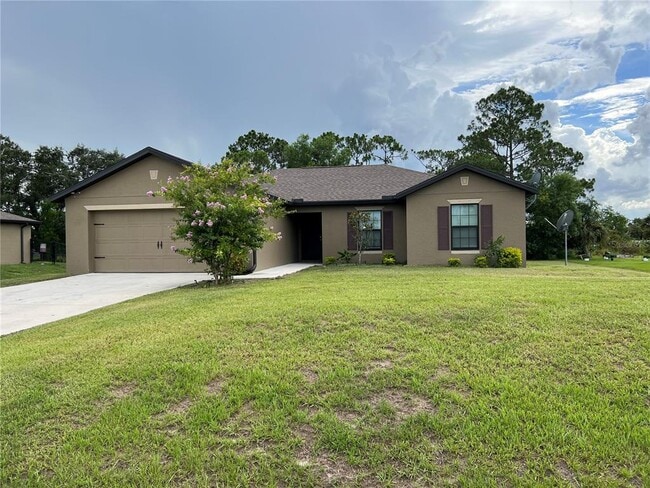 818 La Salle Ave in Ft. Myers, FL - Building Photo - Building Photo