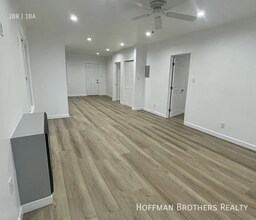 908 S Oak St-Unit -908A in Inglewood, CA - Building Photo - Building Photo