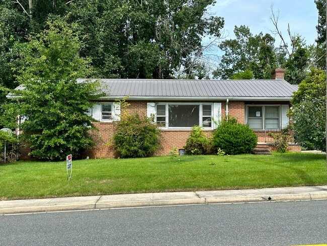 property at 704 Griffin Blvd
