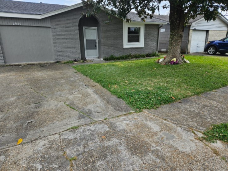 2950 Dickens Dr in New Orleans, LA - Foto de edificio