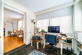 40 Orchard Pl in Greenwich, CT - Building Photo - Building Photo