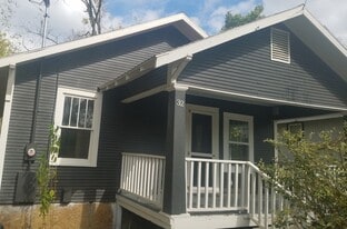 32 M.L.K. Jr Blvd in Fayetteville, AR - Building Photo