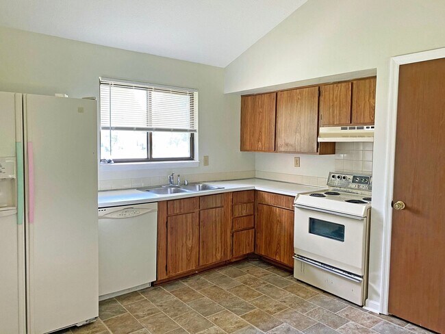 1552 Samara Glen Way in Lexington, KY - Building Photo - Building Photo