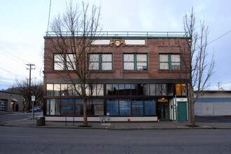 8928 N Lombard St in Portland, OR - Building Photo - Building Photo