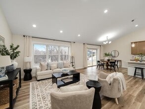 15110 Eileen Cir in Burnsville, MN - Building Photo - Building Photo