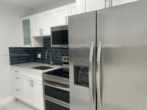 11863 SW 213th St in Miami, FL - Building Photo - Building Photo