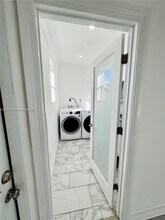 905 NE 111th St in Miami, FL - Building Photo - Building Photo