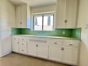 4514 New York Ave, Unit 4514 in La Crescenta, CA - Foto de edificio - Building Photo