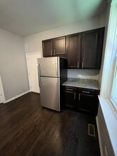 2249 W Iowa St, Unit 1F in Chicago, IL - Building Photo - Building Photo