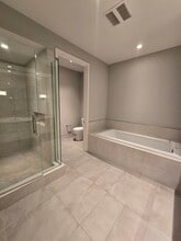 Harbor Verandas in Cleveland, OH - Building Photo - Building Photo