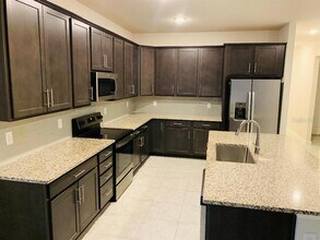 1253 Mattie Pointe Blvd in Auburndale, FL - Building Photo - Building Photo