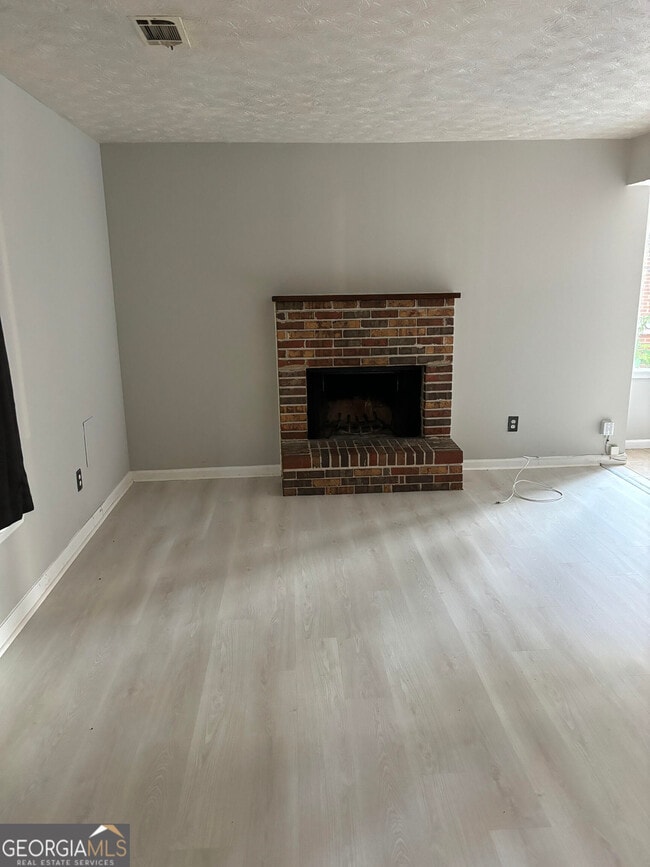 property at 1421 Villa Pines Ct NW