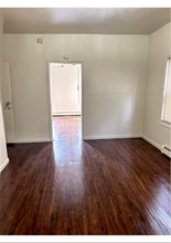 18 Arverne Terrace, Unit First Floor in Irvington, NJ - Building Photo - Building Photo