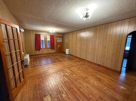 931 Worcester Rd, Unit B in Barre, MA - Building Photo