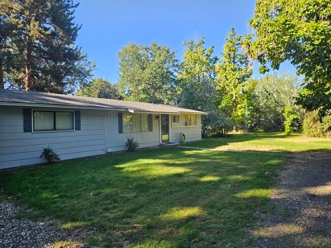 3007 N Shamrock Ave in Boise, ID - Foto de edificio - Building Photo