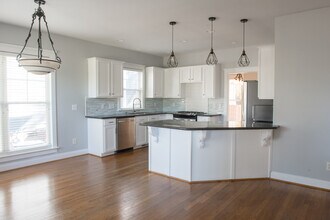 16015 Kelly Park Cir in Huntersville, NC - Building Photo - Building Photo