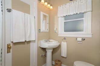 2209 D St in Sacramento, CA - Building Photo - Building Photo