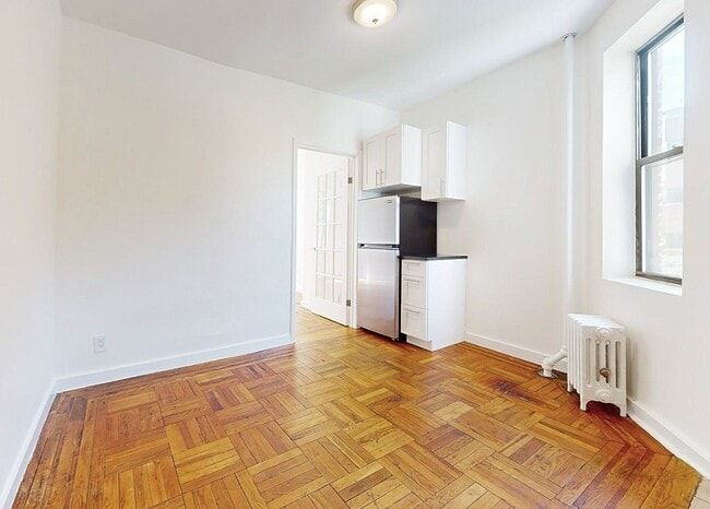 property at 287 W 147th St
