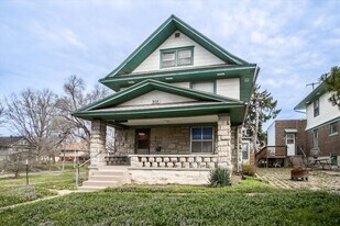 908 E 31st St in Kansas City, MO - Building Photo