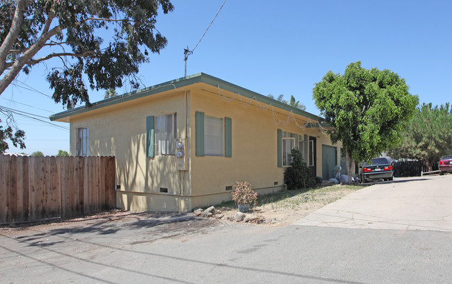 8084 Lemon Grove Way in Lemon Grove, CA - Building Photo - Building Photo