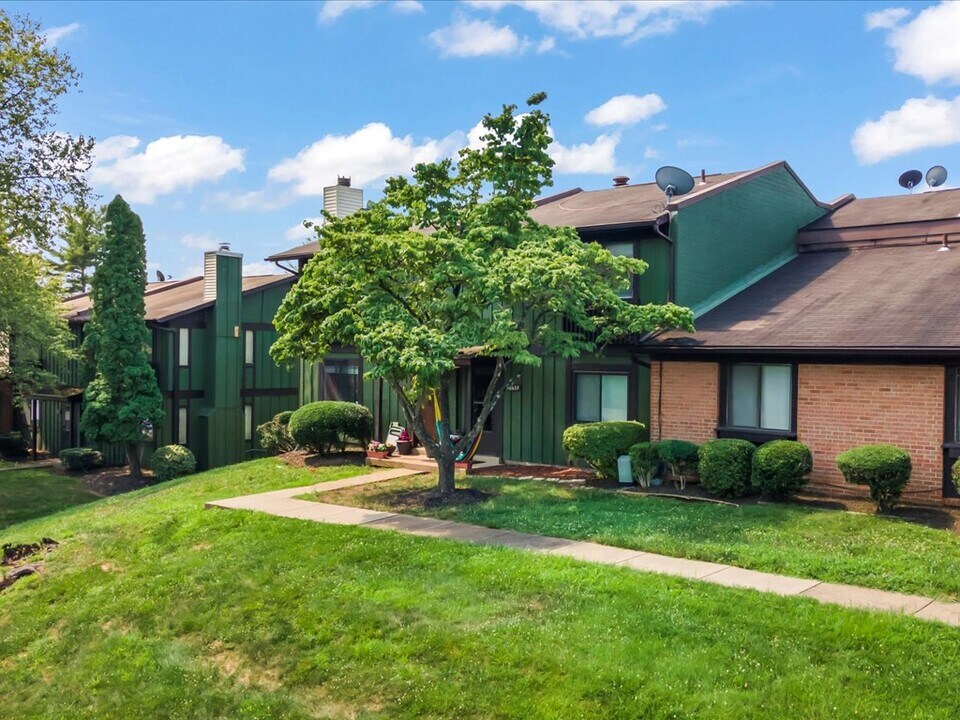 8633 Madera Ct in Manassas Park, VA - Building Photo