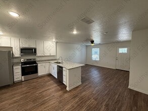 2117 Bobwhite Ct in Clovis, NM - Building Photo - Building Photo
