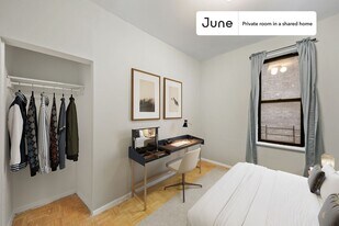 Room in Shared 3 bed/1 bath home in New York, NY - Building Photo