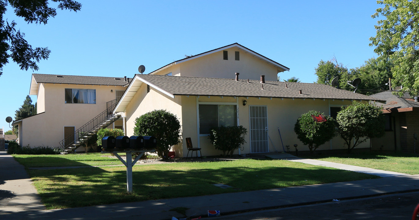 2836 Levon Ave in Modesto, CA - Building Photo