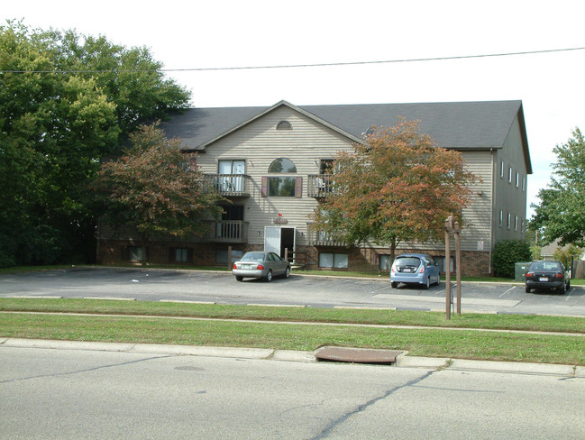 Greenbrier Apartments in Middletown, OH - Building Photo - Building Photo