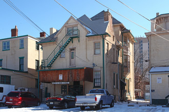 Isbell Apartments in Louisville, KY - Foto de edificio - Building Photo