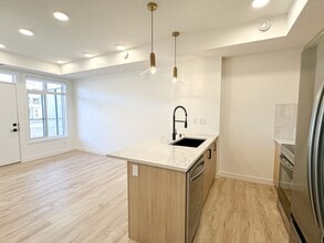 20983 Seton Way SE in Calgary, AB - Building Photo - Building Photo