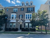 4012 Kentworth Dr in Holly Springs, NC - Building Photo - Building Photo