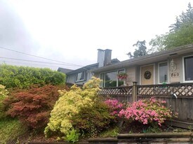 860 Jefferson Av in West Vancouver, BC - Building Photo