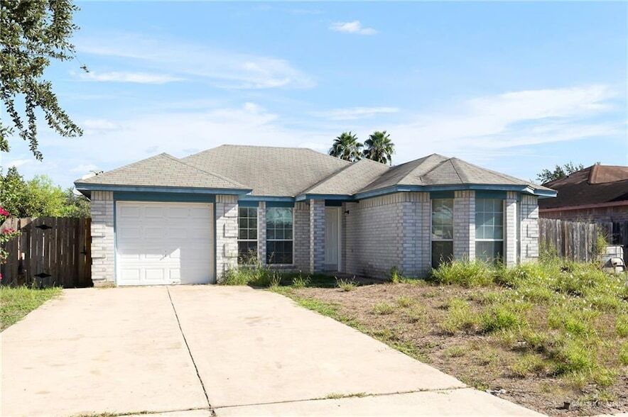 4208 Flamingo Ave in McAllen, TX - Building Photo