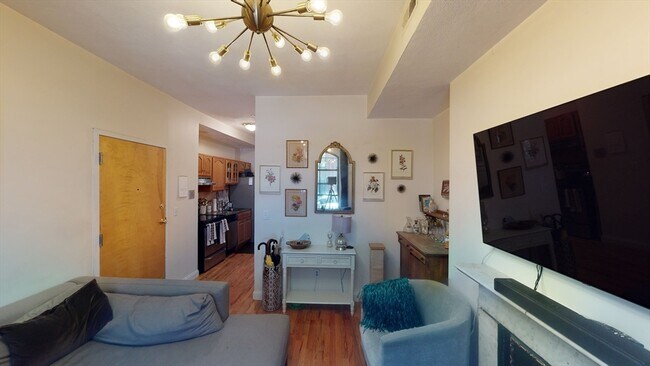 22 Dwight St, Unit 1 in Boston, MA - Building Photo - Building Photo