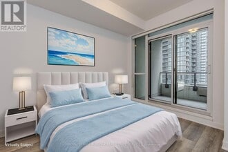 4055-4055 Parkside Village Dr in Mississauga, ON - Building Photo - Building Photo