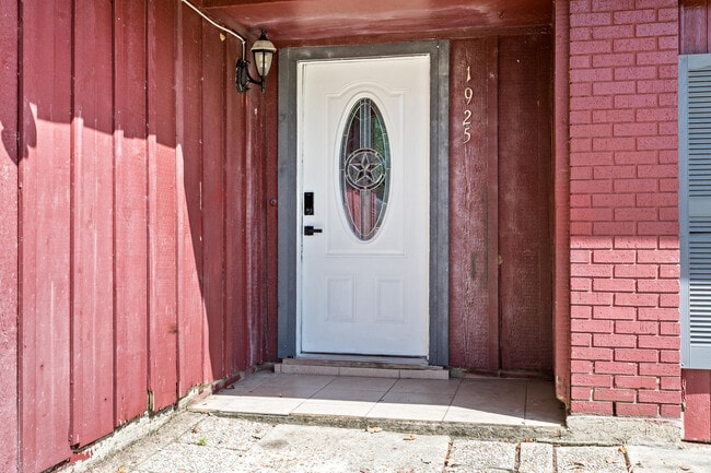1925 Wilson St in Orange, TX - Building Photo - Building Photo