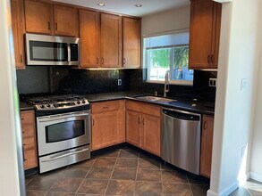 75325 Pino Dr in Palm Desert, CA - Building Photo - Building Photo