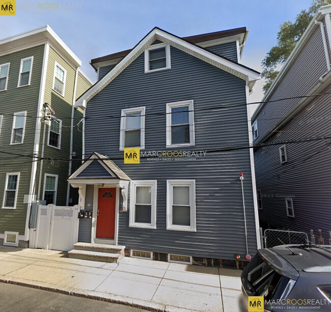 property at 16 Carpenter St