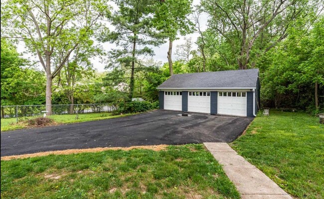 6602 Murray Rd-Unit -#2 in Cincinnati, OH - Building Photo - Building Photo