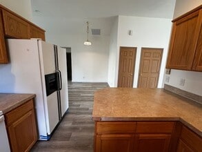 767 Lone Tree St NW in Albany, OR - Building Photo - Building Photo