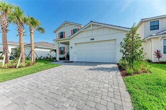 12816 Morning Mist Pl in Venice, FL - Building Photo - Building Photo