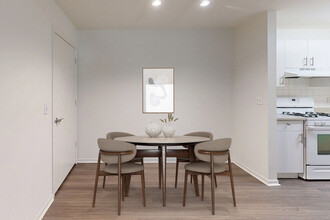 313 Avalon Cir-Unit -FL1-ID1253A in Smithtown, NY - Building Photo - Building Photo