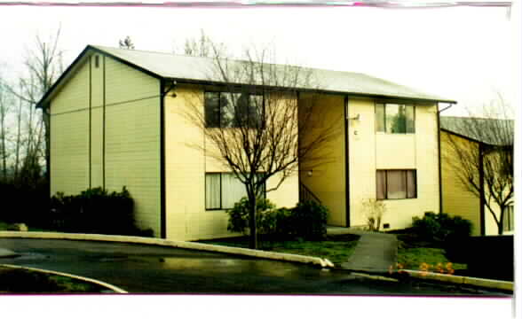 Hillcrest Park Apartments in Seattle, WA - Building Photo