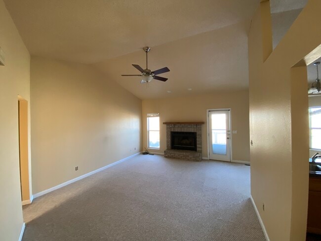 753 Forest Green Dr in O'Fallon, IL - Foto de edificio - Building Photo