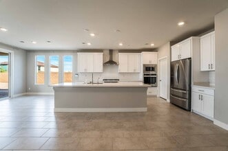 410 Spring Dove Avenue in Henderson, NV - Building Photo - Building Photo