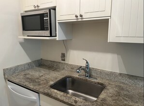 3051 Idaho Ave NW in Washington, DC - Building Photo - Building Photo