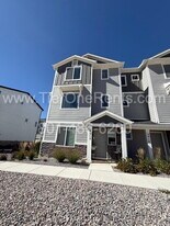 3912 N Cougar Ln in Eagle Mountain, UT - Building Photo
