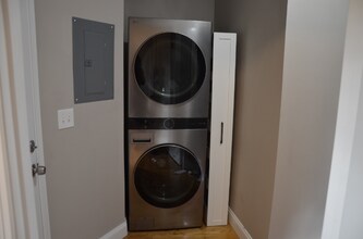 51 Windsor St in Worcester, MA - Foto de edificio - Building Photo